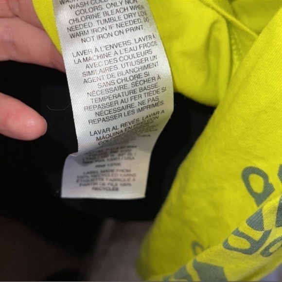 Adidas hooded long sleeve t-shirt for youth but can be warn by women size small - Picture 8 of 8